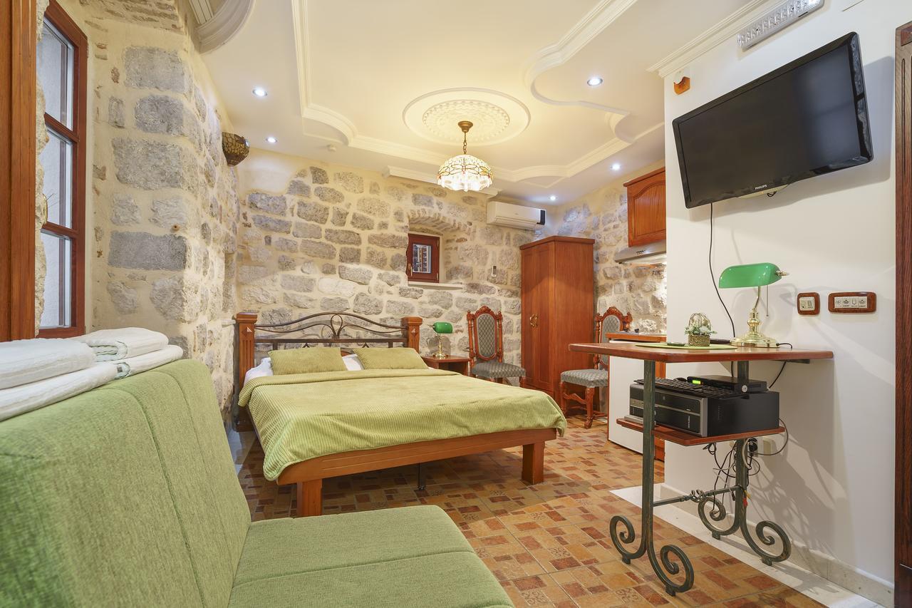 Apartments Wine House Old Town Котор Экстерьер фото