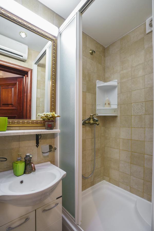 Apartments Wine House Old Town Котор Экстерьер фото