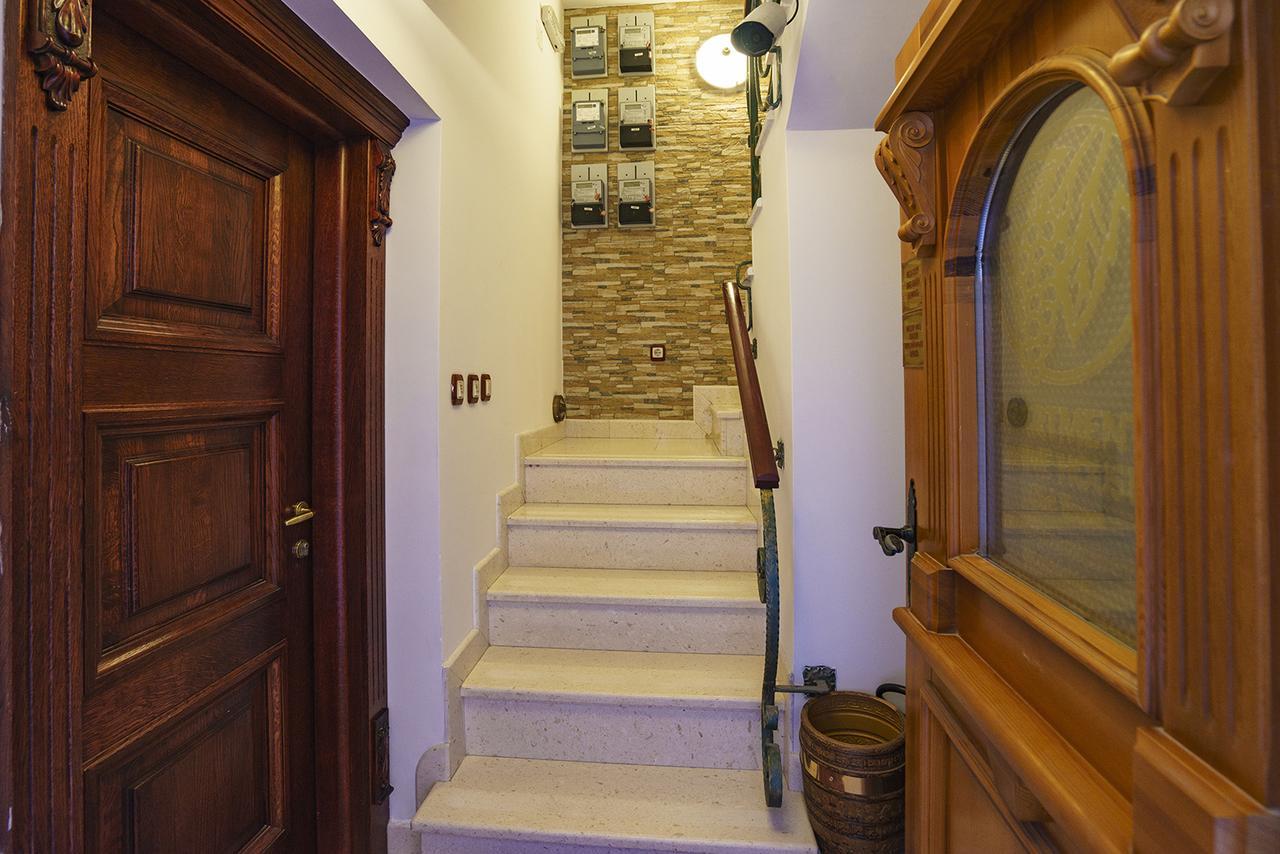 Apartments Wine House Old Town Котор Экстерьер фото