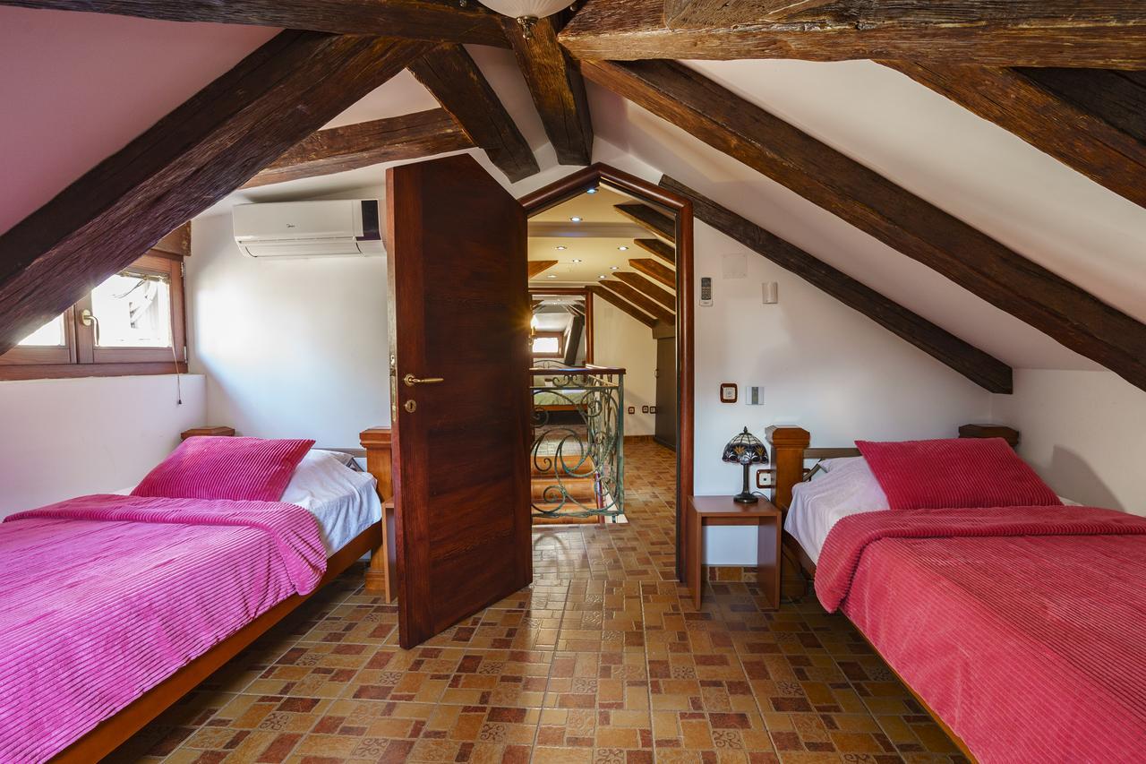 Apartments Wine House Old Town Котор Экстерьер фото