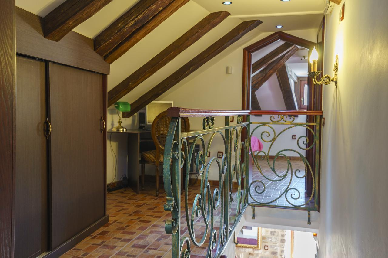 Apartments Wine House Old Town Котор Экстерьер фото